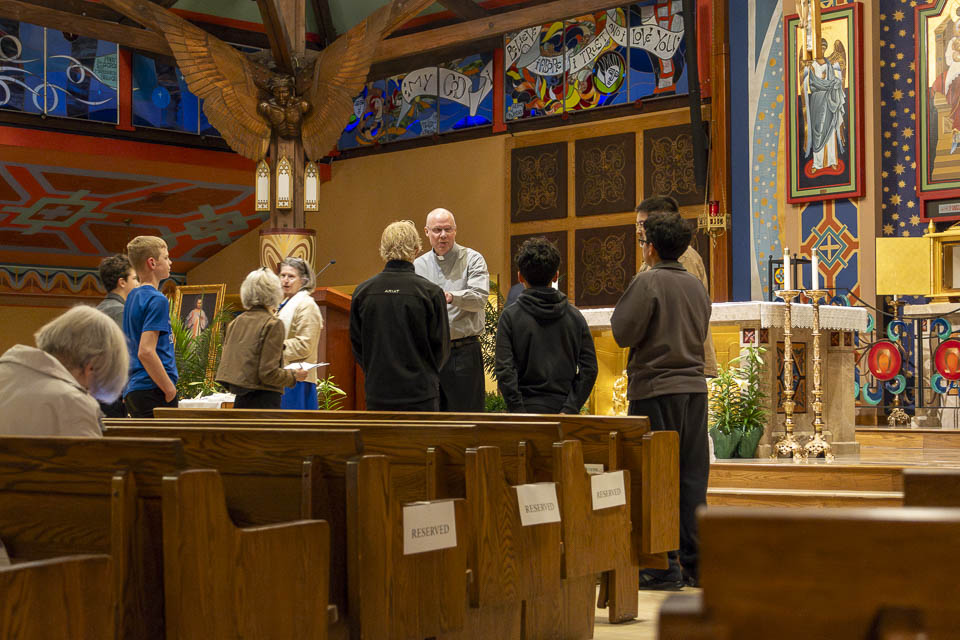 2026-StMary-EasterVigil (17 of 215).jpg